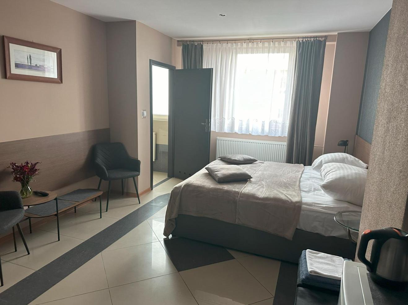 Aparthotel Komfort *